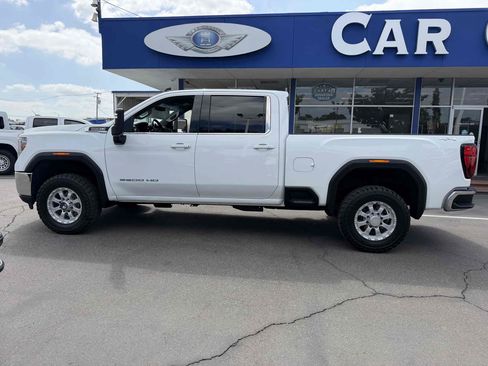 Used 2022 GMC Sierra 2500 SLE w/ Preferred Package AWD/4WD image 2