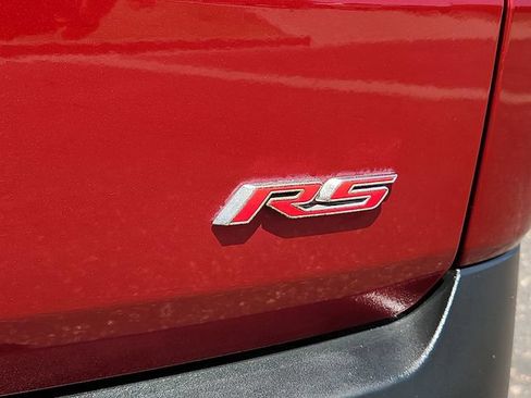 Used 2021 Chevrolet Traverse RS w/ LPO, Floor Liner Package FWD image 9