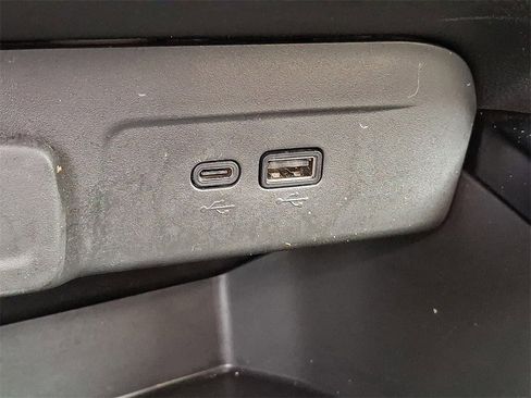 Used 2025 Chevrolet Trax ACTIV w/ Driver Confidence Package image 28