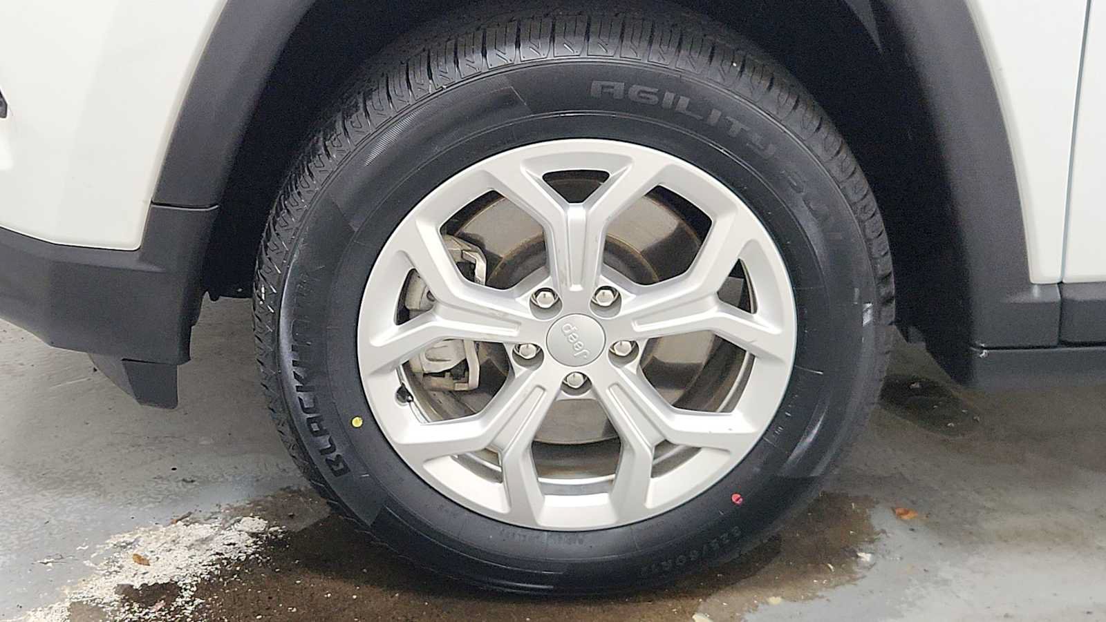 Used 2024 Jeep Compass Latitude AWD/4WD image 10