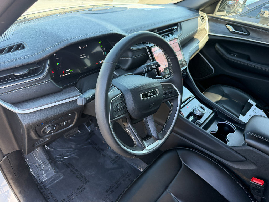 Used 2024 Jeep Grand Cherokee Limited 4xe AWD/4WD image 9