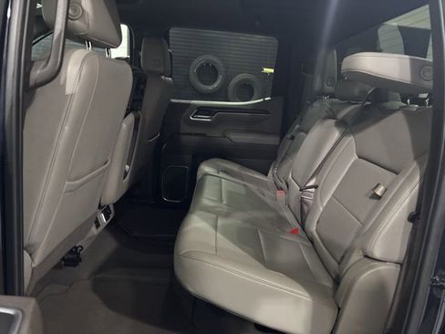 Used 2025 GMC Sierra 1500 SLT image 30