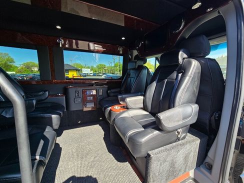 Used 2014 Mercedes-Benz Sprinter 2500 image 11