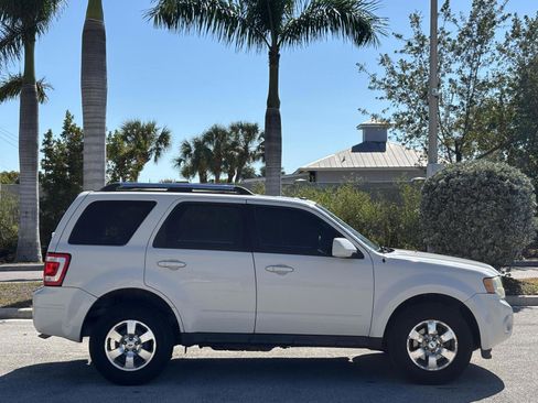 Used 2011 Ford Escape Limited w/ 301A Rapid Spec Order Code image 5