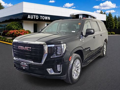 Used 2022 GMC Yukon XL SLE w/ Gmc Pro Safety Plus Package AWD/4WD image 1