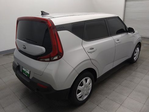 Used 2020 Kia Soul LX FWD image 9