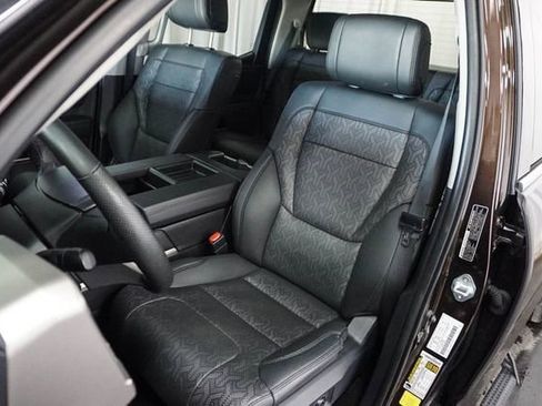 Used 2023 Toyota Tundra Limited AWD/4WD image 11