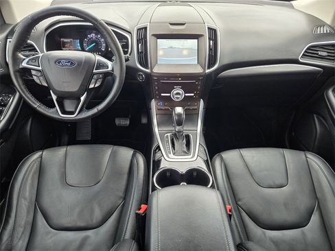 Used 2018 Ford Edge Titanium w/ Equipment Group 302A image 19