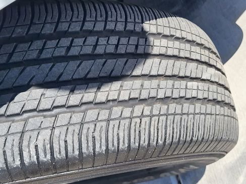 Used 2022 Chrysler Pacifica Touring-L FWD image 11
