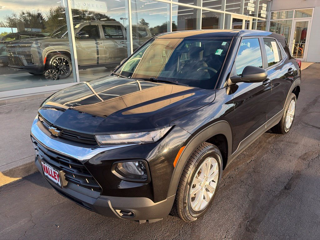 Used 2021 Chevrolet TrailBlazer LS AWD/4WD image 2