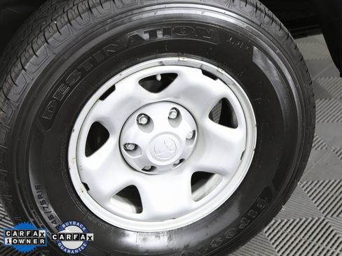 Used 2022 Toyota Tacoma SR image 8