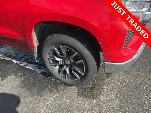 Used 2025 Chevrolet Silverado 1500 LT image 2