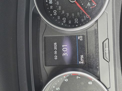 Used 2019 Volkswagen Tiguan SE w/ Panoramic Sunroof Package image 30