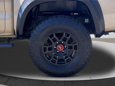 Used 2017 Toyota Tacoma SR5 w/ Tow Package image 33