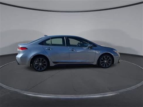 Used 2023 Toyota Corolla SE image 9