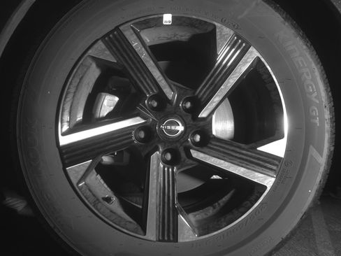 Used 2025 Nissan Sentra SV FWD image 12