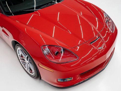 Used 2007 Chevrolet Corvette Z06 w/ Preferred Equipment Group RWD image 8