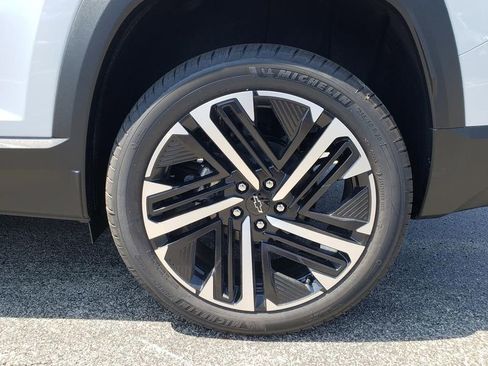 New 2026 Chevrolet Equinox RS w/ Safety and Technology Package AWD/4WD image 12