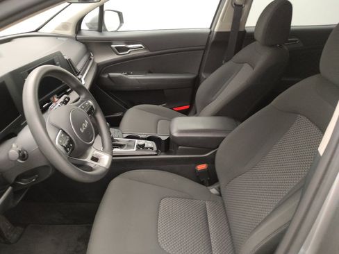 Used 2024 Kia Sportage LX FWD image 17