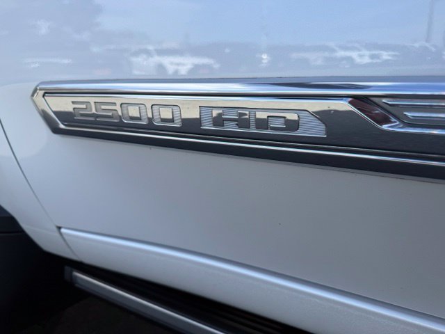 Used 2024 Chevrolet Silverado 3500 High Country w/ High Country Premium Package AWD/4WD image 16