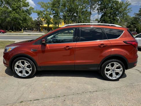 Used 2019 Ford Escape Titanium FWD image 8
