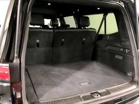Used 2024 Jeep Wagoneer L Series II w/ Flexible Seating Group AWD/4WD image 4