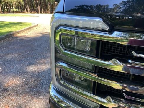 Used 2023 Ford F250 Lariat w/ FX4 Off-Road Package image 10