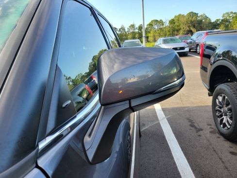 Used 2021 Toyota Highlander XLE image 7