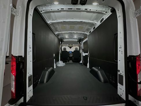 New 2026 Ford Transit 250 148 Medium Roof Extended AWD w/ Load Area Protection Package image 29