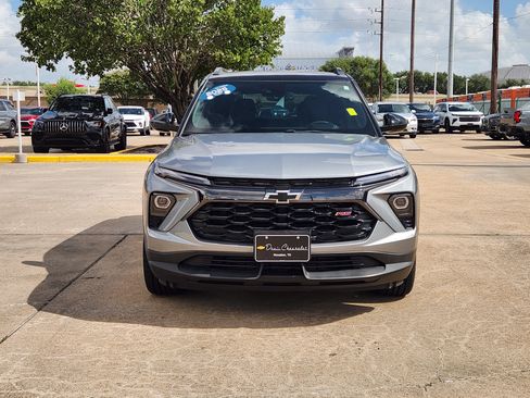 Used 2025 Chevrolet TrailBlazer RS w/ Convenience Package FWD image 3