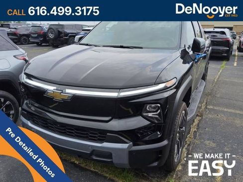 Used 2026 Chevrolet Silverado EV LT AWD/4WD image 1