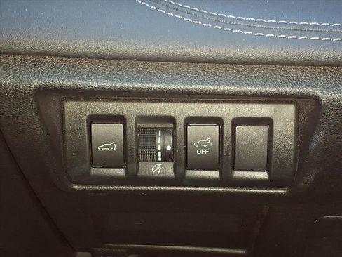 Used 2020 Subaru Outback Touring w/ Popular Package #2 image 16