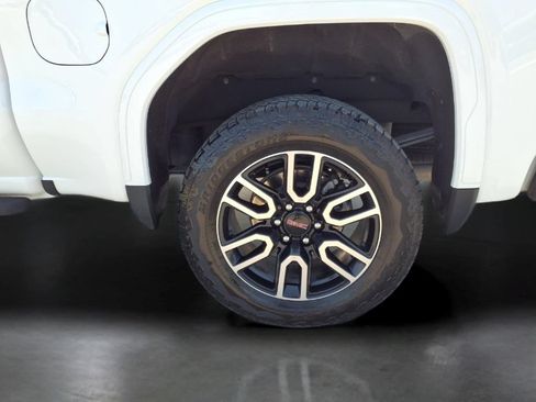 Used 2025 GMC Sierra 1500 AT4 w/ AT4 Premium Package AWD/4WD image 23