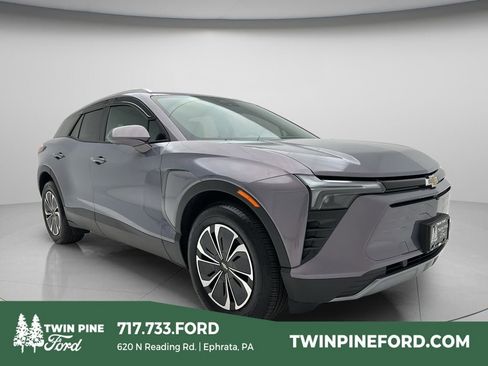 Used 2025 Chevrolet Blazer EV LT AWD/4WD image 1