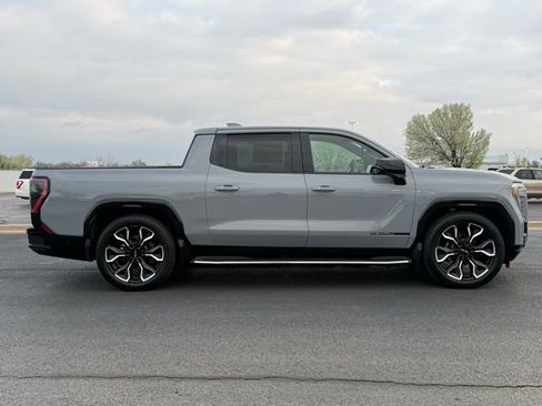 Used 2025 GMC Sierra EV Denali image 16