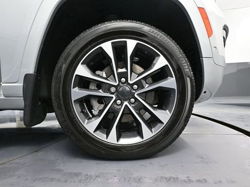 Used 2022 Jeep Grand Cherokee L Overland w/ Advanced Protech Group III image 18