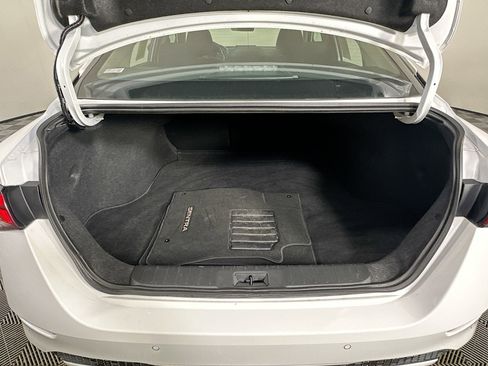 Used 2025 Nissan Sentra SV FWD image 27