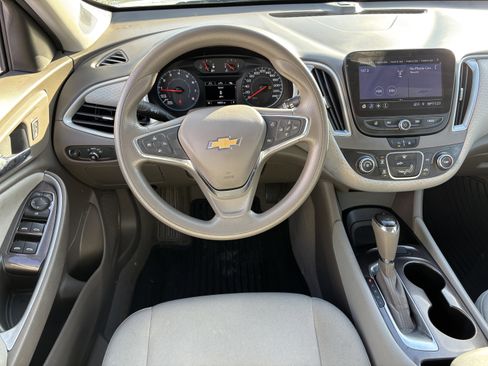 Used 2020 Chevrolet Malibu LS image 18