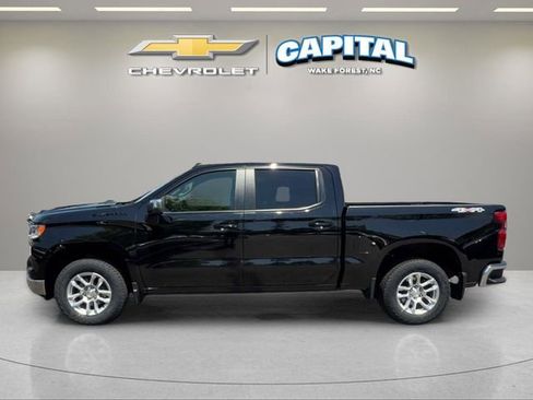 Used 2023 Chevrolet Silverado 1500 LT AWD/4WD image 2