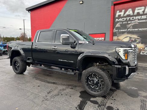 Used 2024 GMC Sierra 3500 Denali w/ Technology Package image 3