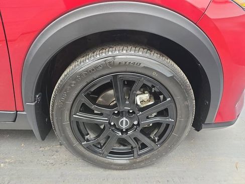 Used 2024 Nissan Kicks SR w/ SR Premium Package image 12