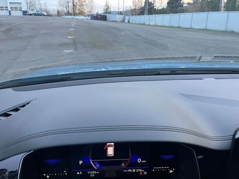 Used 2025 Volkswagen Jetta SE image 34