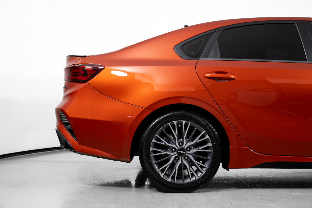 Used 2023 Kia Forte GT-Line w/ GT-Line Premium Package FWD image 5