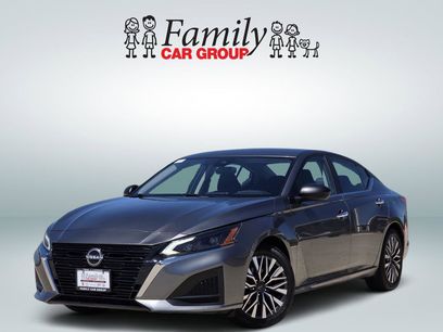 Used 2024 Nissan Altima 2.5 SV