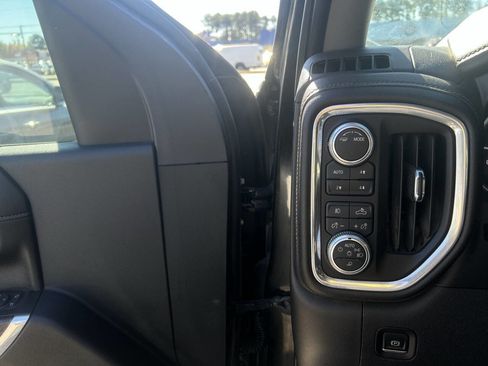 Used 2020 GMC Sierra 3500 Denali w/ Denali Ultimate Package image 11