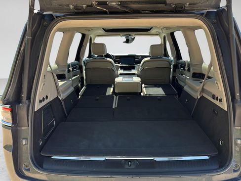 Used 2023 Jeep Grand Wagoneer 4WD image 26
