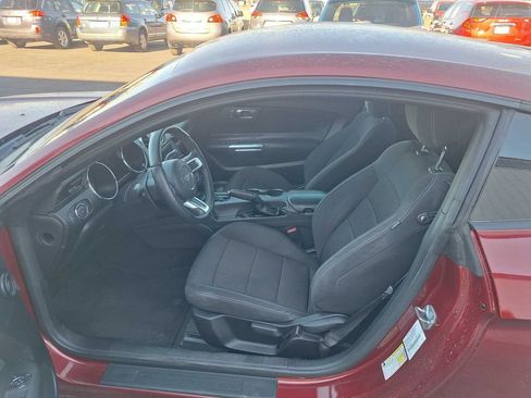 Used 2017 Ford Mustang V6 image 13