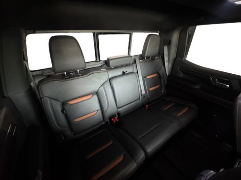 Used 2024 GMC Sierra 1500 AT4 w/ Technology Package image 17