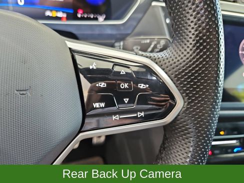 Used 2023 Volkswagen Tiguan SE R-Line FWD image 12