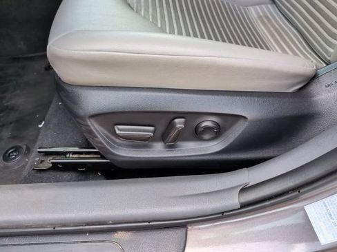 Used 2024 Toyota Camry SE AWD/4WD image 12